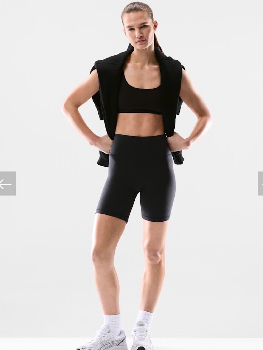 Aritzia Golden high rise shorts